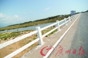�ж���Ҋ�C���ɗl����L����