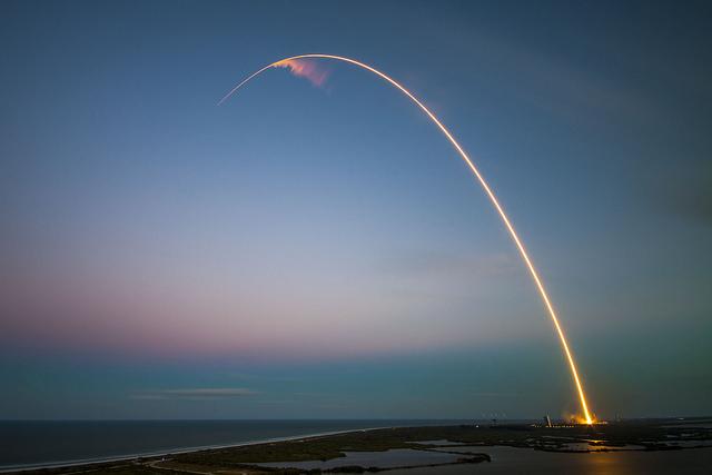 SpaceX�����ը ը�����˲���2�|��Ԫ���l(w��i)��